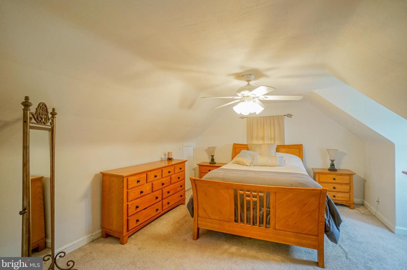 234 Fenwood Ave, Trenton NJ 08619-2570 exterior