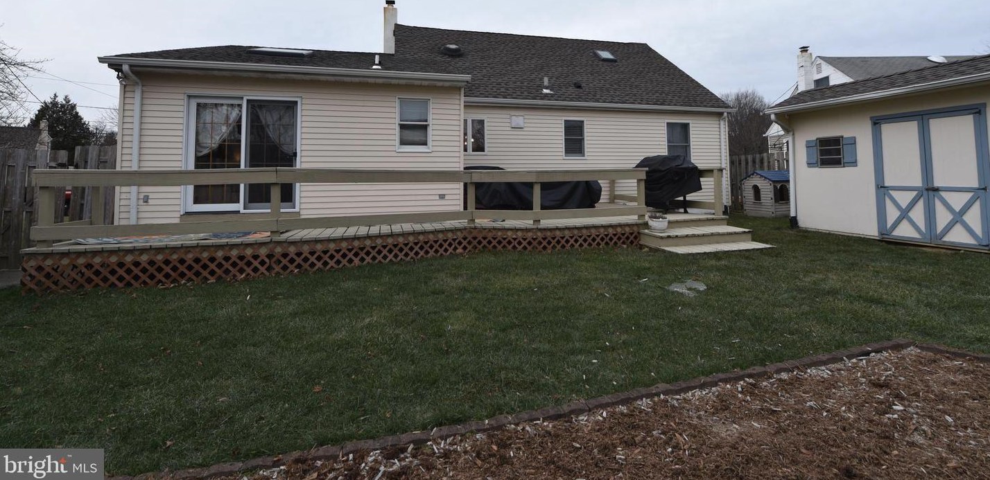 17 Maguire Rd, Trenton NJ 08690-1608 exterior