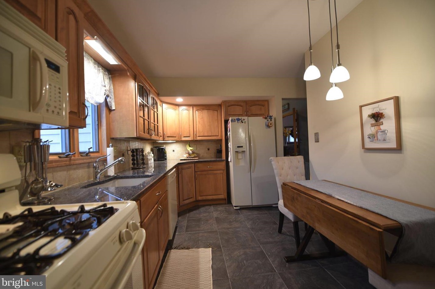 17 Maguire Rd, Trenton NJ 08690-1608 exterior