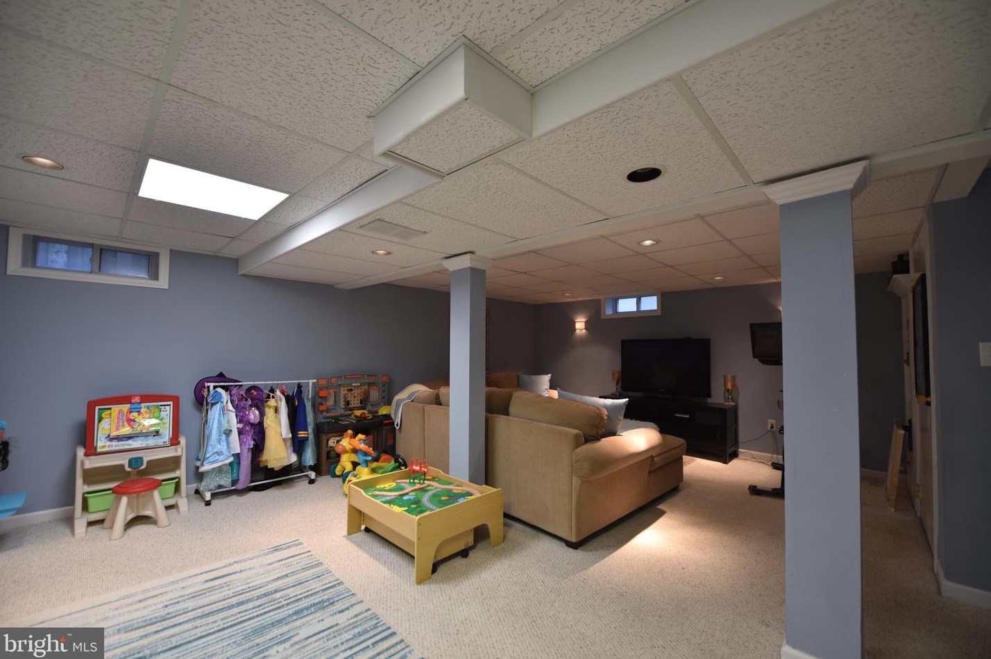 17 Maguire Rd, Trenton NJ 08690-1608 exterior