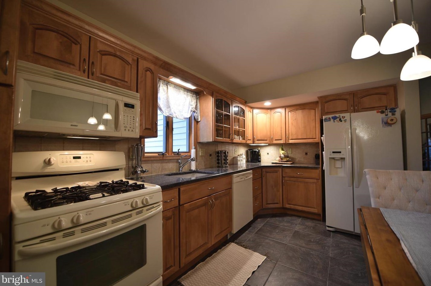 17 Maguire Rd, Trenton NJ 08690-1608 exterior