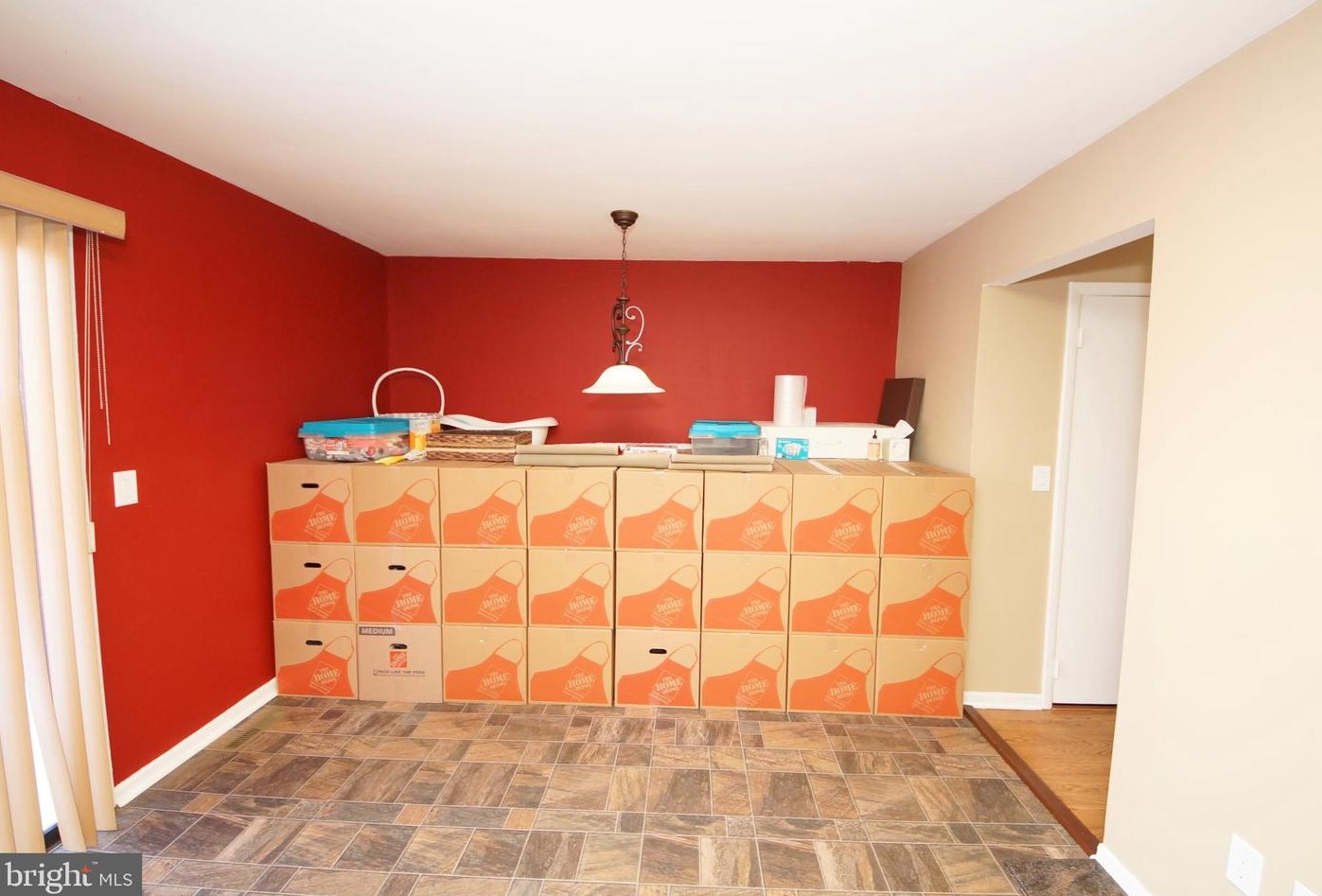 844 Jamestown Rd, East Windsor NJ 08520-5644 exterior