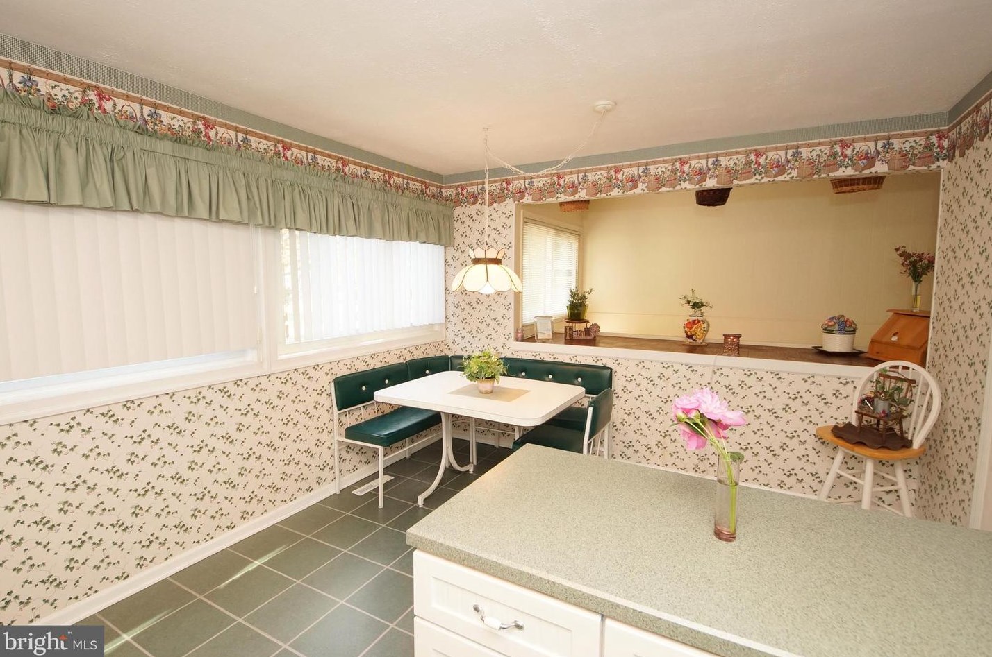 159 Henderson Pl, East Windsor NJ  08520-5708 exterior