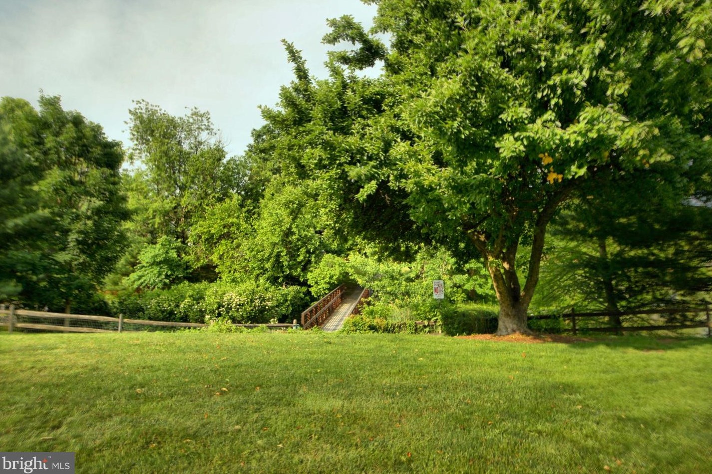 159 Henderson Pl, East Windsor NJ  08520-5708 exterior