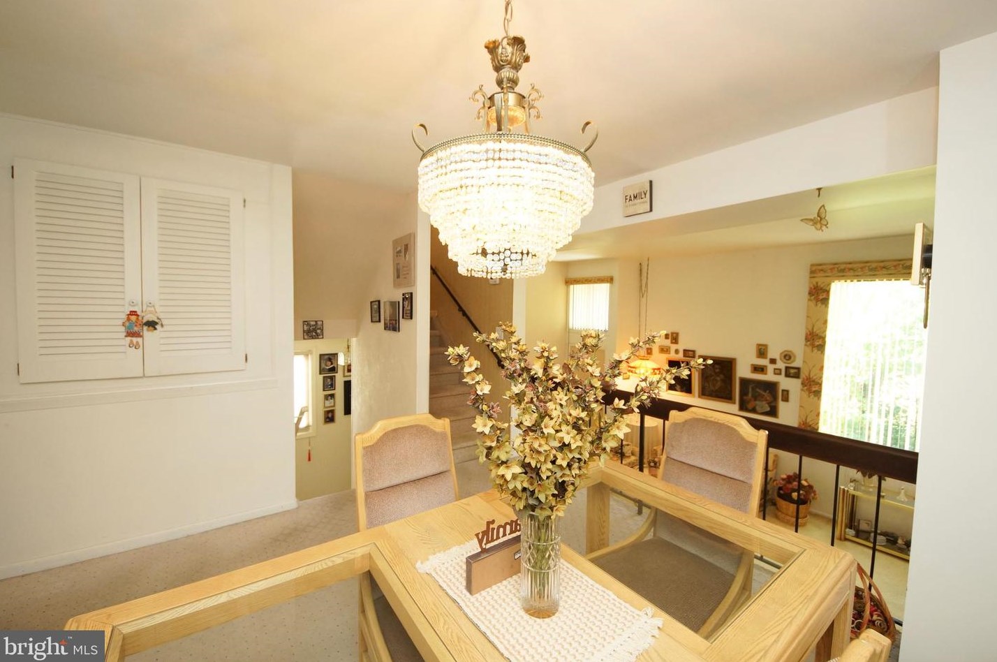 159 Henderson Pl, East Windsor NJ  08520-5708 exterior