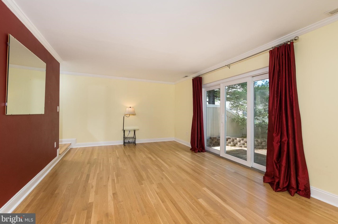 69 Thoreau Dr, Plainsboro NJ 08536-3034 exterior