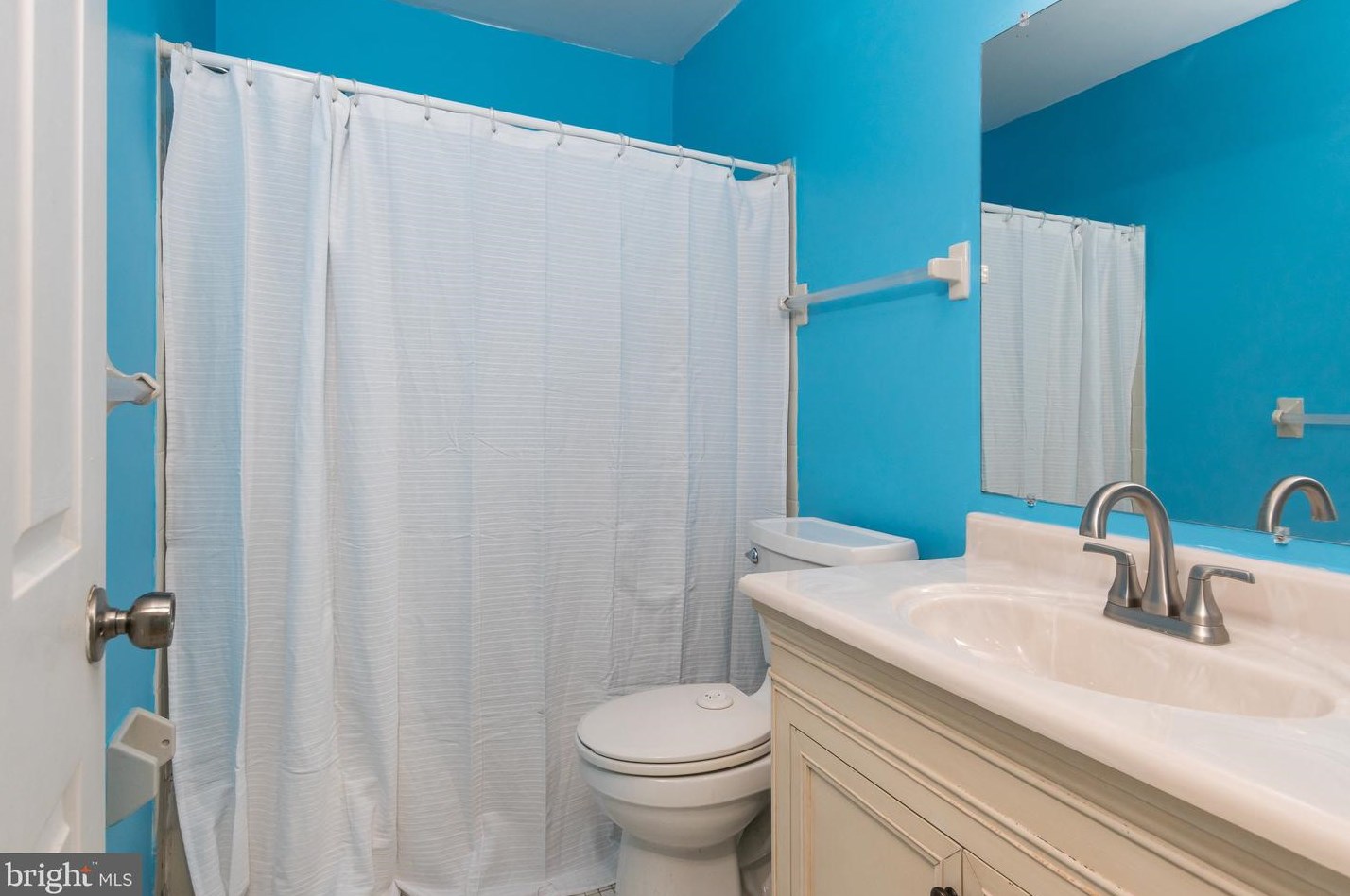 69 Thoreau Dr, Plainsboro NJ 08536-3034 exterior