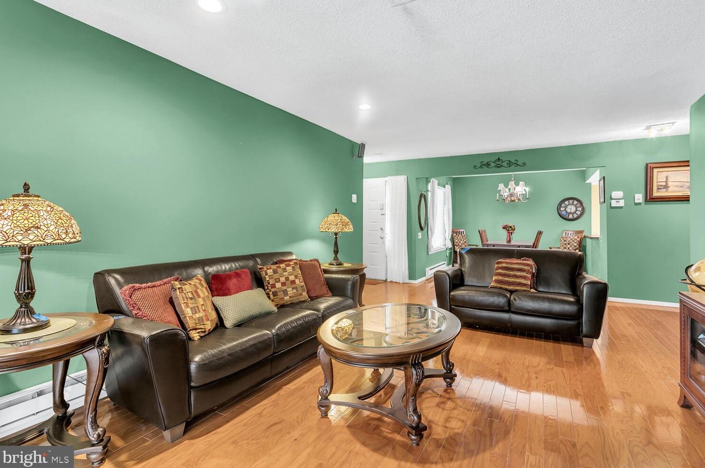 369 Metuchen Dr, Monroe Twp NJ exterior