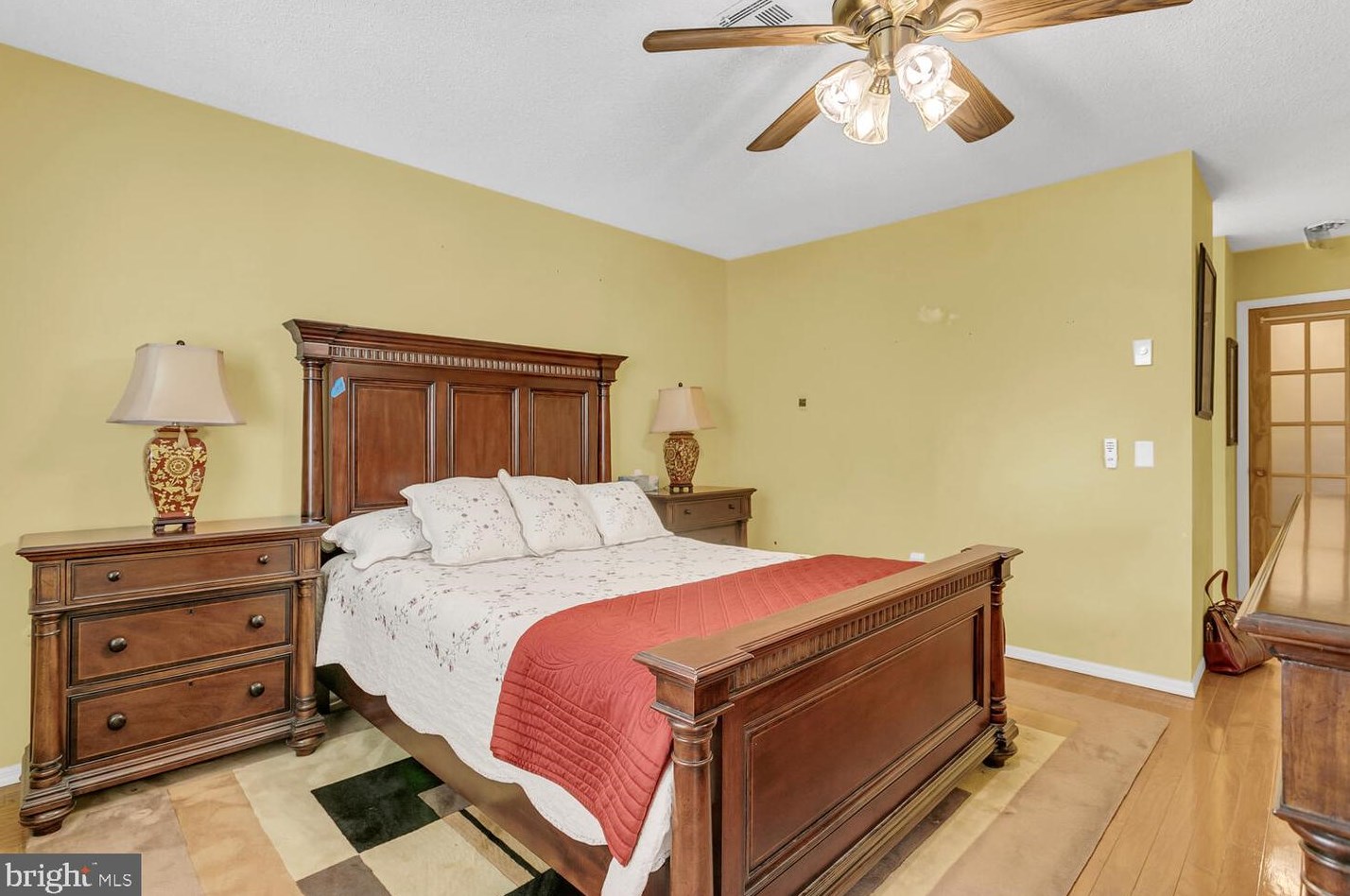 369 Metuchen Dr, Monroe Twp NJ exterior