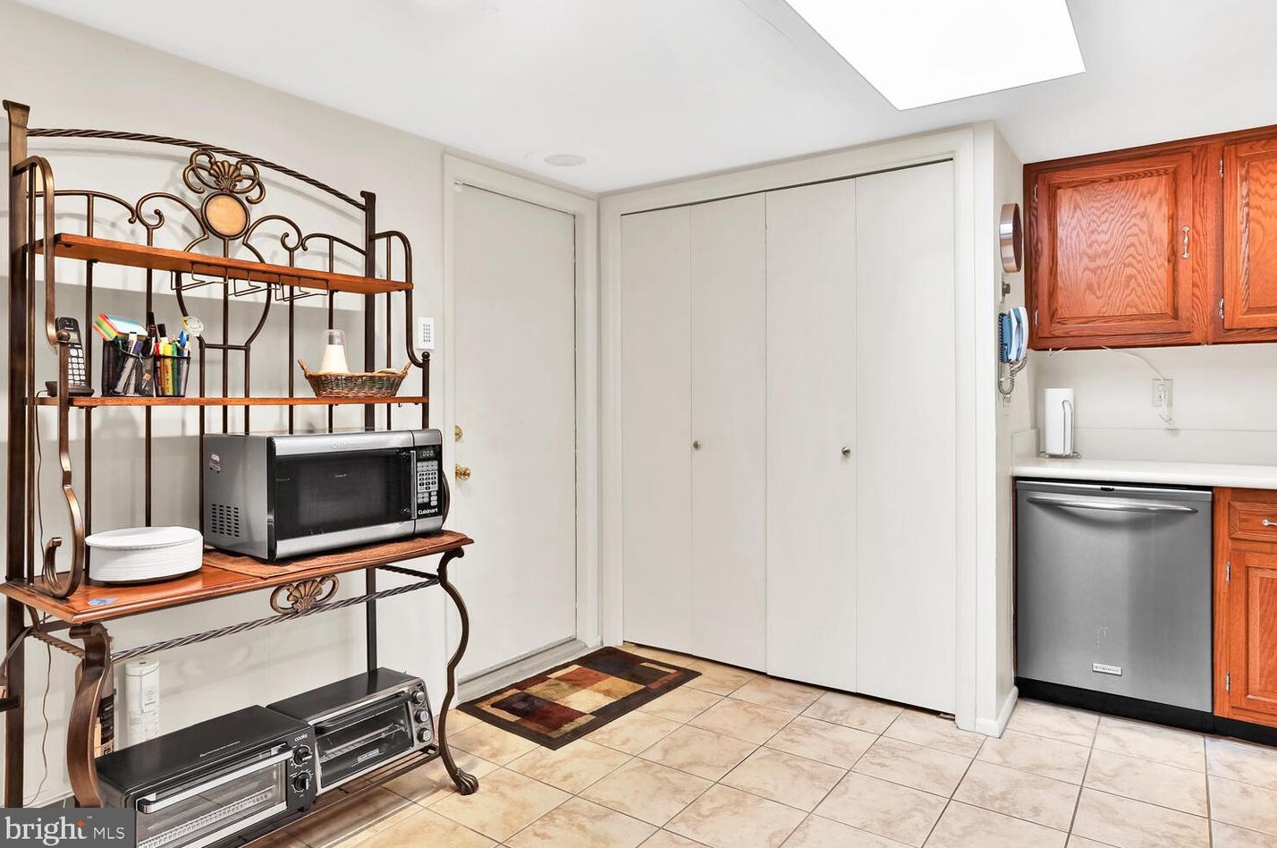 369 Metuchen Dr, Monroe Twp NJ exterior