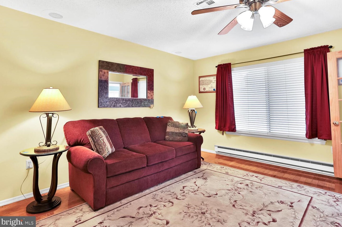 369 Metuchen Dr, Monroe Twp NJ exterior