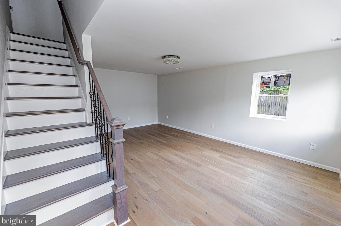 7 Sheridan St, Monroe Twp NJ  08831-1212 exterior
