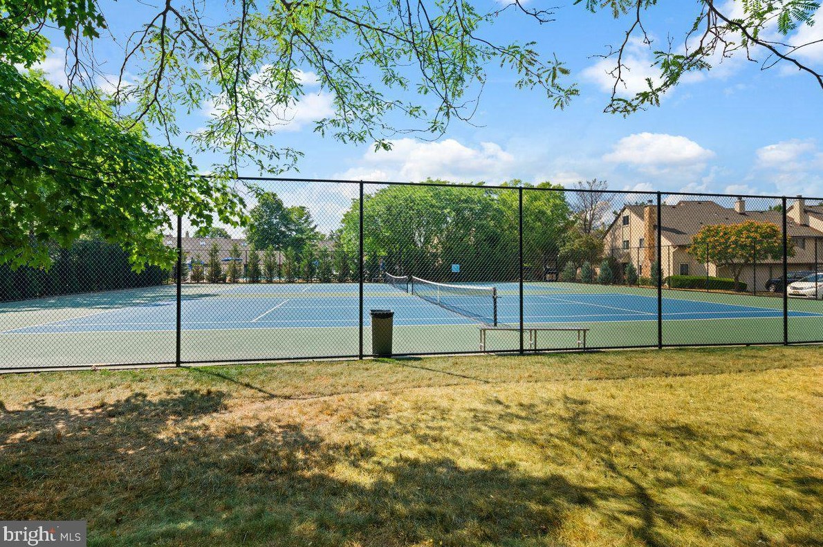 43 Thoreau Dr, Plainsboro NJ  08536-3020 exterior