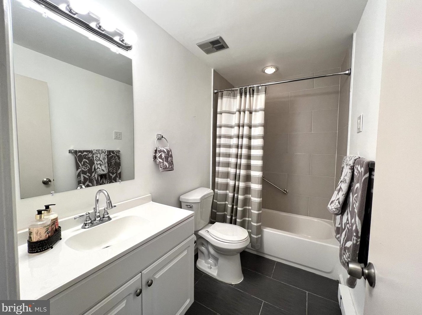 97 Salix Plz, Monroe Twp NJ exterior