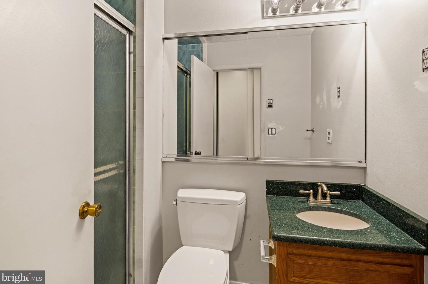 432 Andover Dr, Monroe Twp NJ 08831-7612 exterior