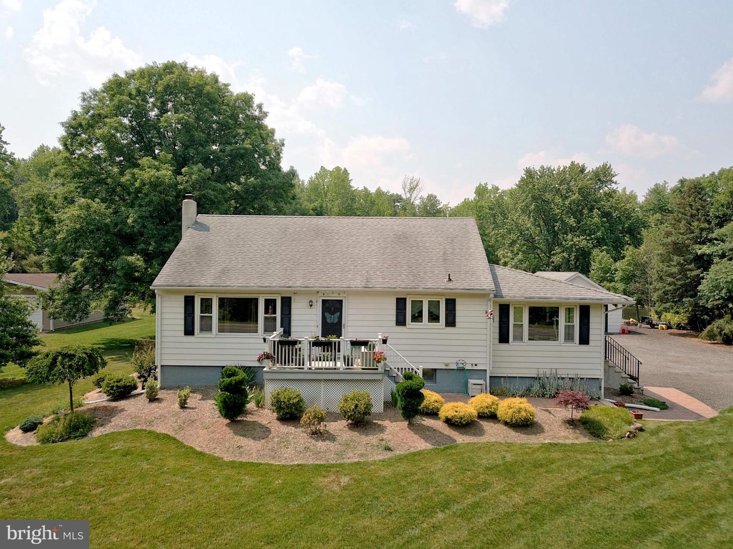 129 Fresh Ponds Rd, Monroe Township, NJ 08831 MLS NJMX2004786