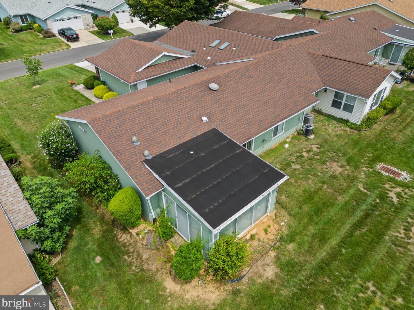 332 Quinton Dr, Monroe Twp NJ 08831-7684 exterior