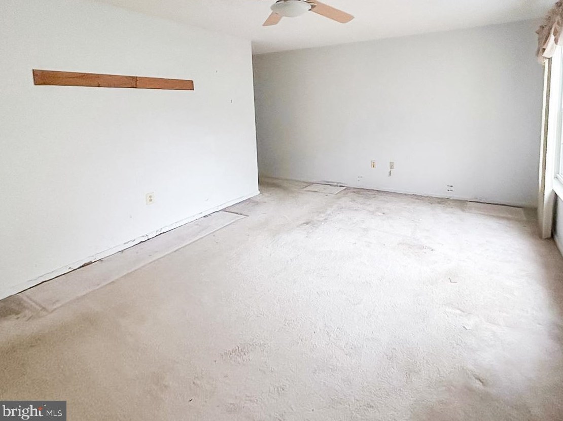 193 Tanager Dr, Monroe Twp NJ exterior