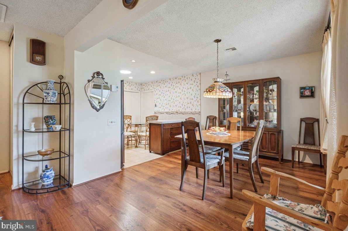 420 Andover Dr, Monroe Twp NJ 08831-7612 exterior