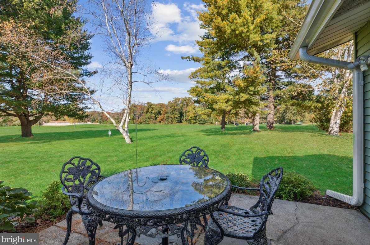 420 Andover Dr, Monroe Twp NJ 08831-7612 exterior