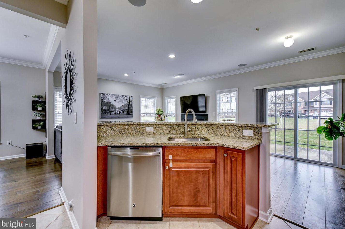 113 Morgan Way, Monroe Twp NJ 08831-4101 exterior