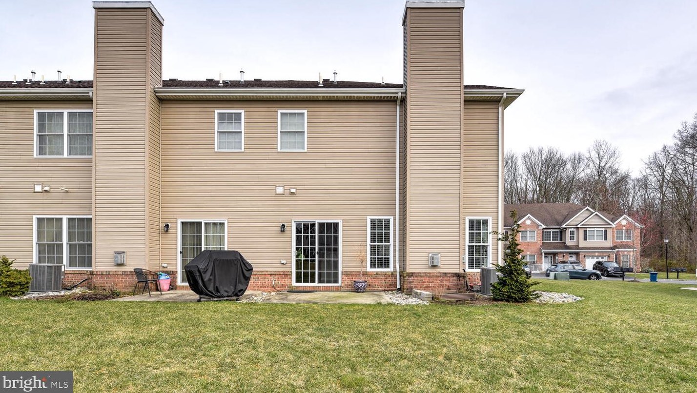 113 Morgan Way, Monroe Twp NJ 08831-4101 exterior