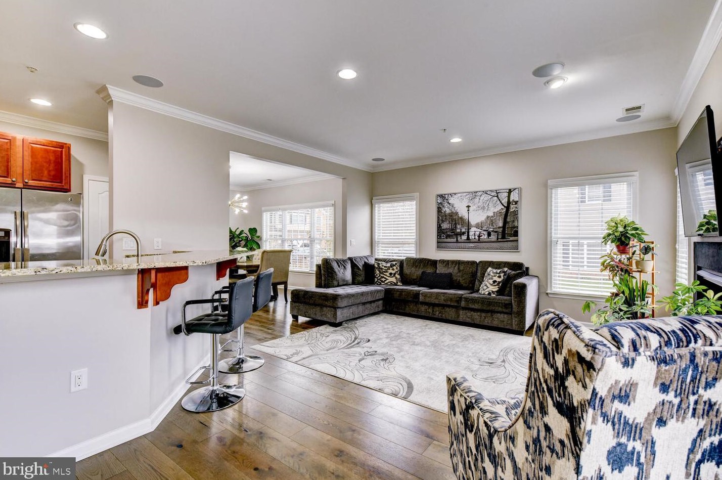 113 Morgan Way, Monroe Twp NJ 08831-4101 exterior