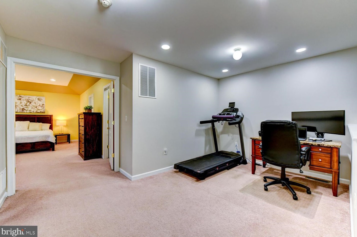 113 Morgan Way, Monroe Twp NJ 08831-4101 exterior