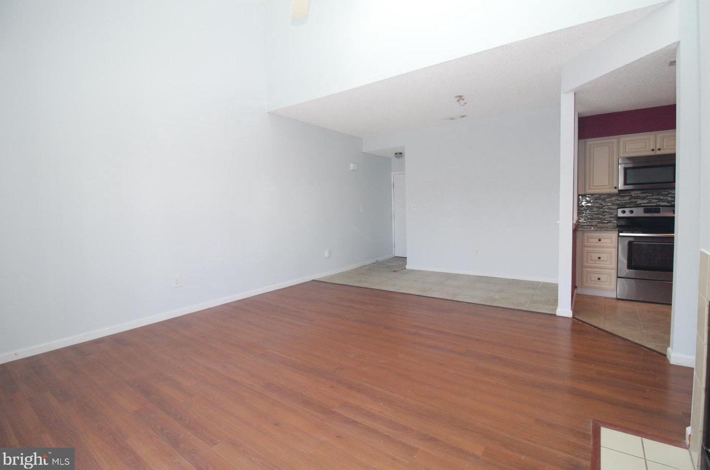 7312 Tamarron Dr, Plainsboro NJ 08536-4347 exterior