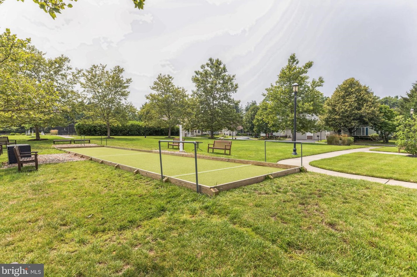 2304 Windrow Dr, Princeton NJ 08540-5020 exterior