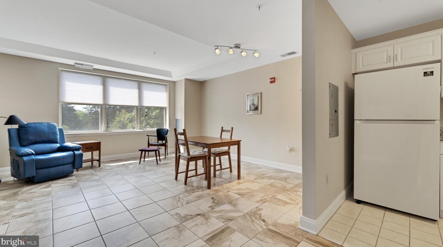 2304 Windrow Dr, Princeton NJ 08540-5020 exterior