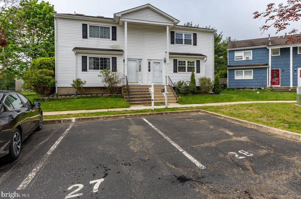 12 Miriam Ct, South Brunswick NJ 08810-1328 exterior