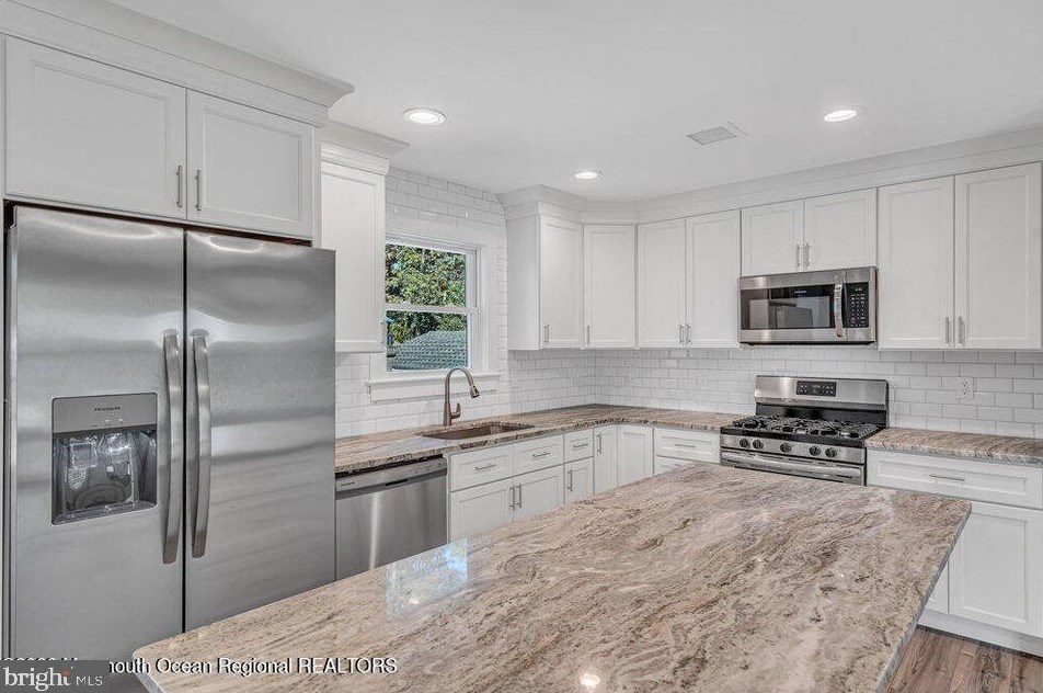 801 Middlesex St, Toms River NJ 08757-2521 exterior