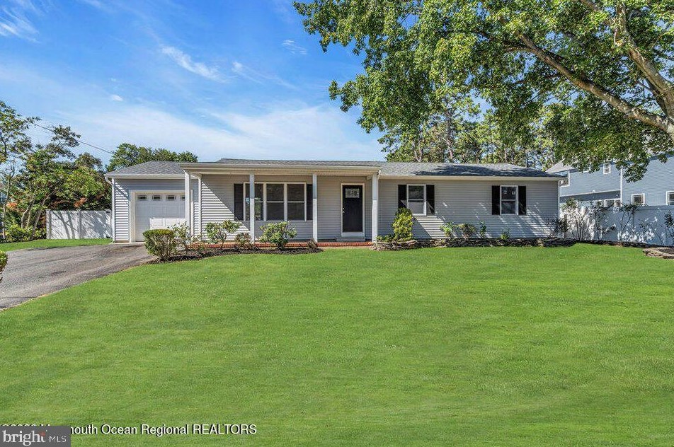 801 Middlesex St, Toms River NJ 08757-2521 exterior