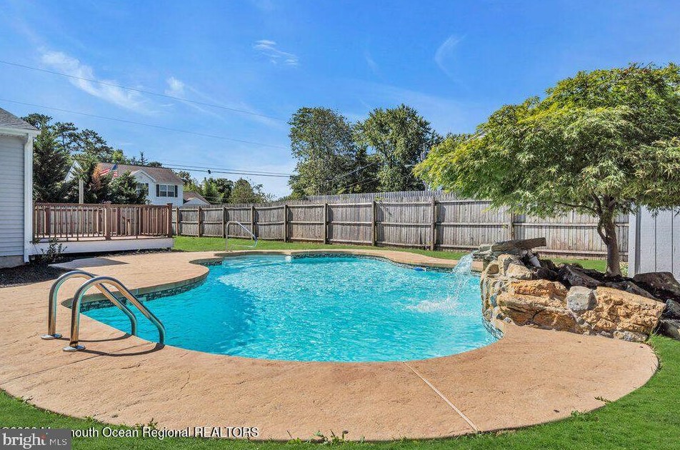 801 Middlesex St, Toms River NJ 08757-2521 exterior