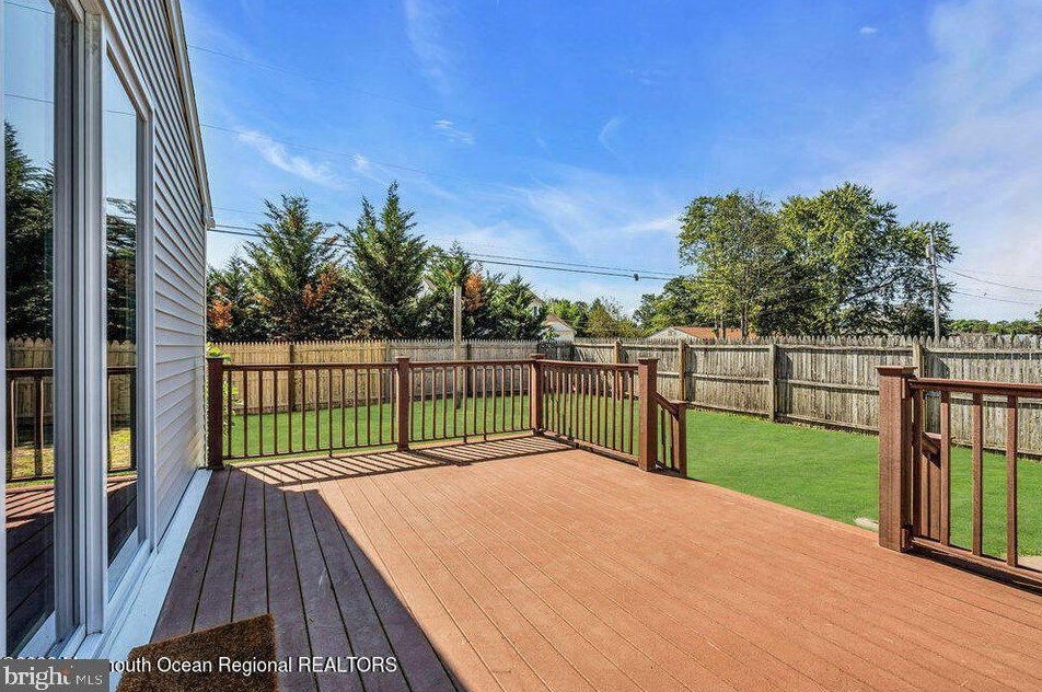 801 Middlesex St, Toms River NJ 08757-2521 exterior