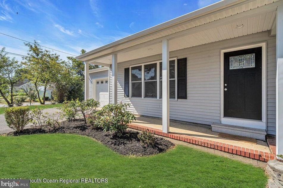 801 Middlesex St, Toms River NJ 08757-2521 exterior