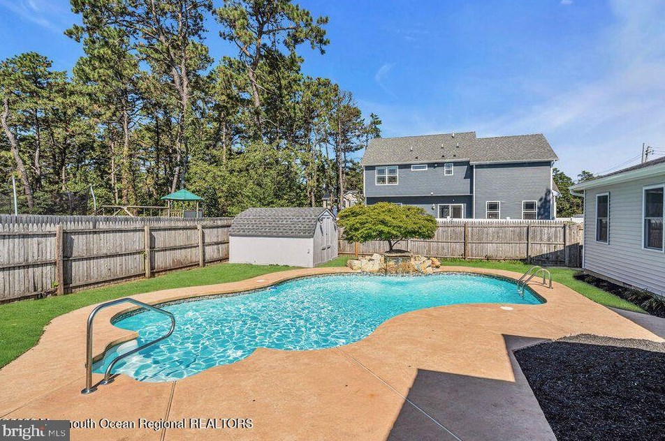 801 Middlesex St, Toms River NJ 08757-2521 exterior