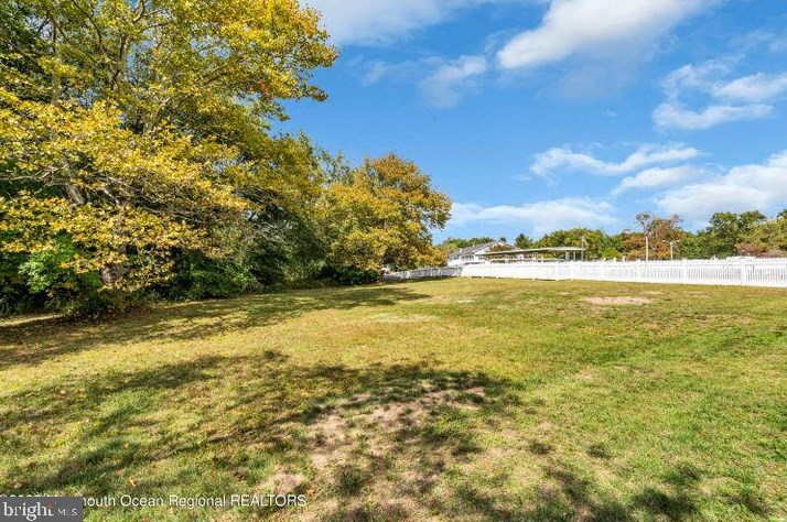916 Peaceful Way, Toms River NJ  08755-1194 exterior