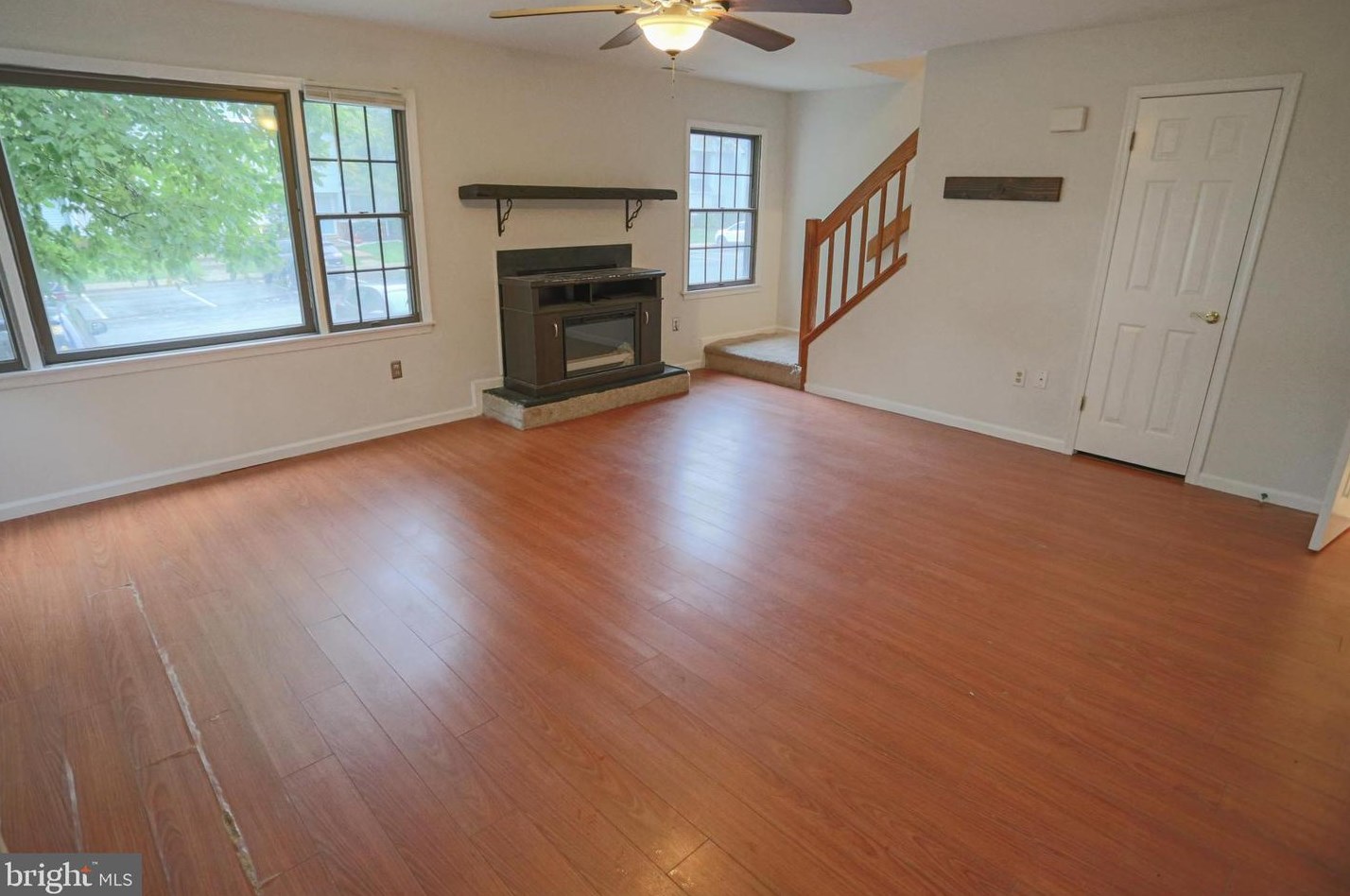 15 Cohanzick Ct, Tuckerton NJ  08087-3019 exterior