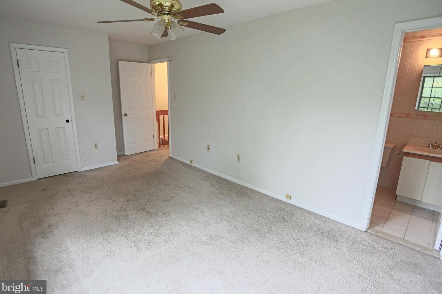 15 Cohanzick Ct, Tuckerton NJ  08087-3019 exterior