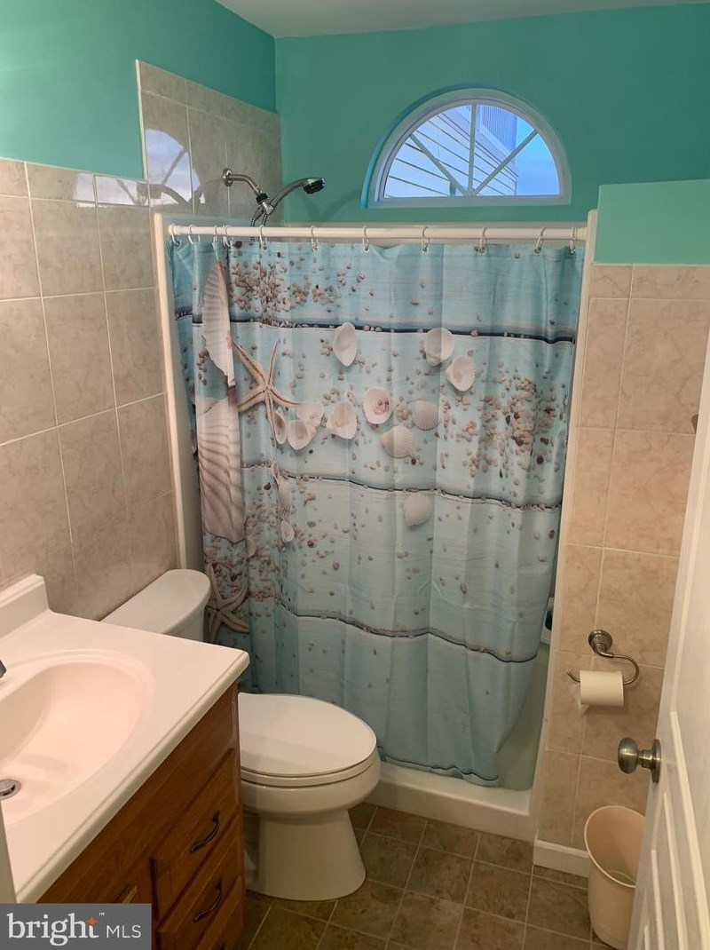 15 Louisiana Dr, Tuckerton NJ  08087-1021 exterior