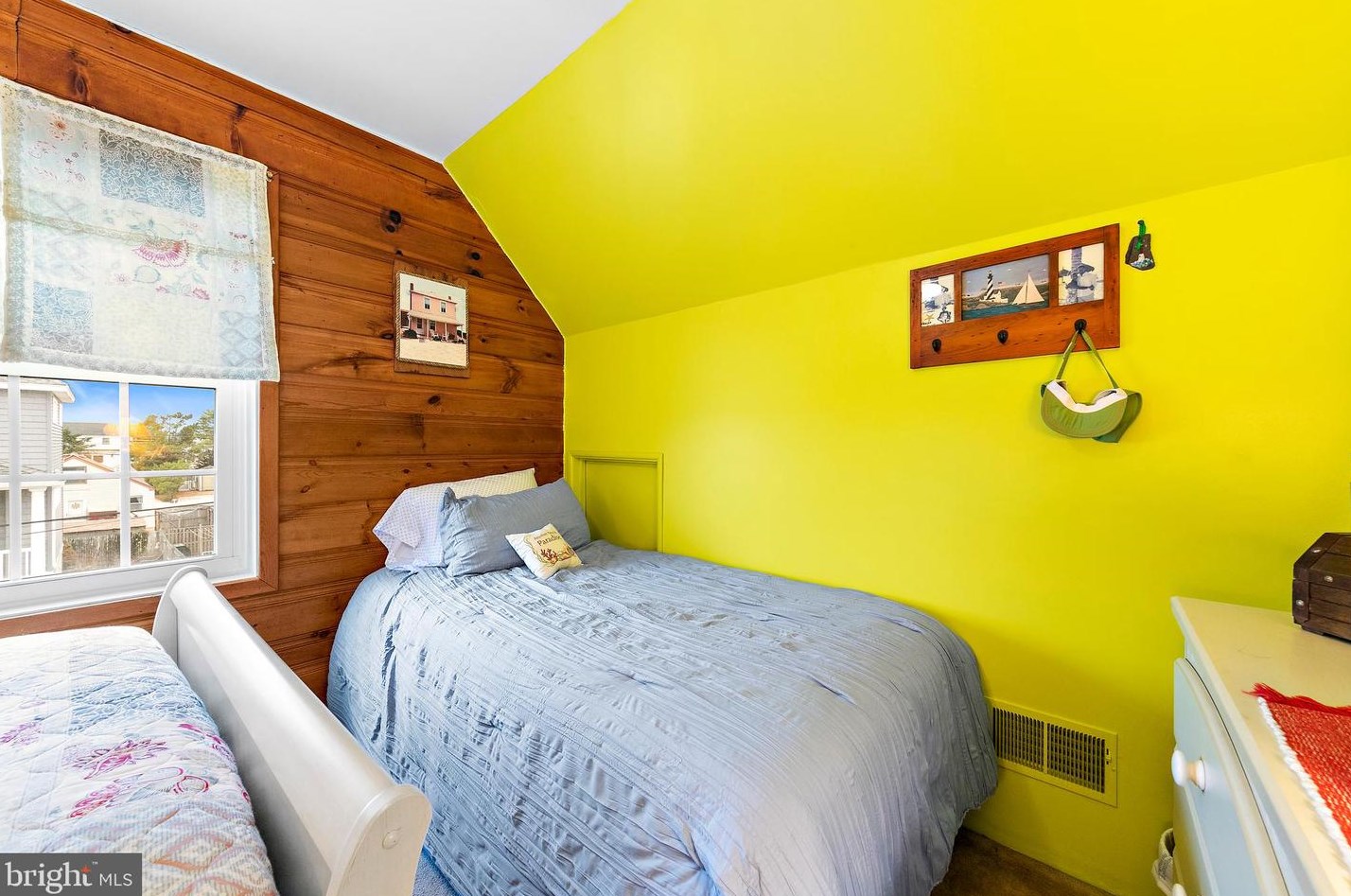 102 26th St, Long Beach Township NJ  08008-4207 exterior