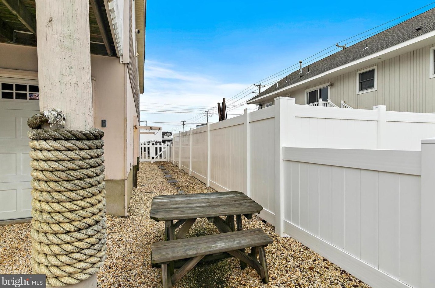 102 26th St, Long Beach Township NJ  08008-4207 exterior