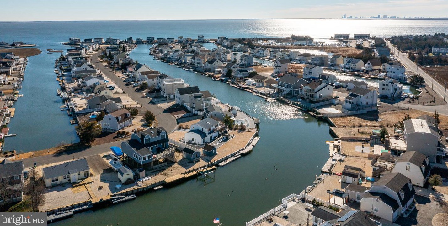 10 Kentucky Dr, Tuckerton NJ  08087-1035 exterior