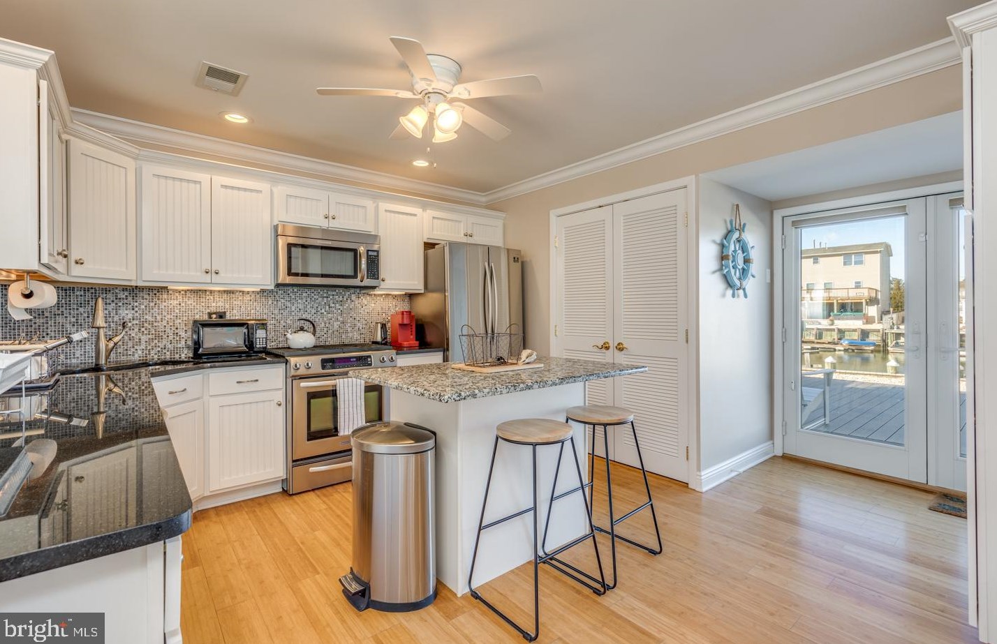 10 Kentucky Dr, Tuckerton NJ  08087-1035 exterior