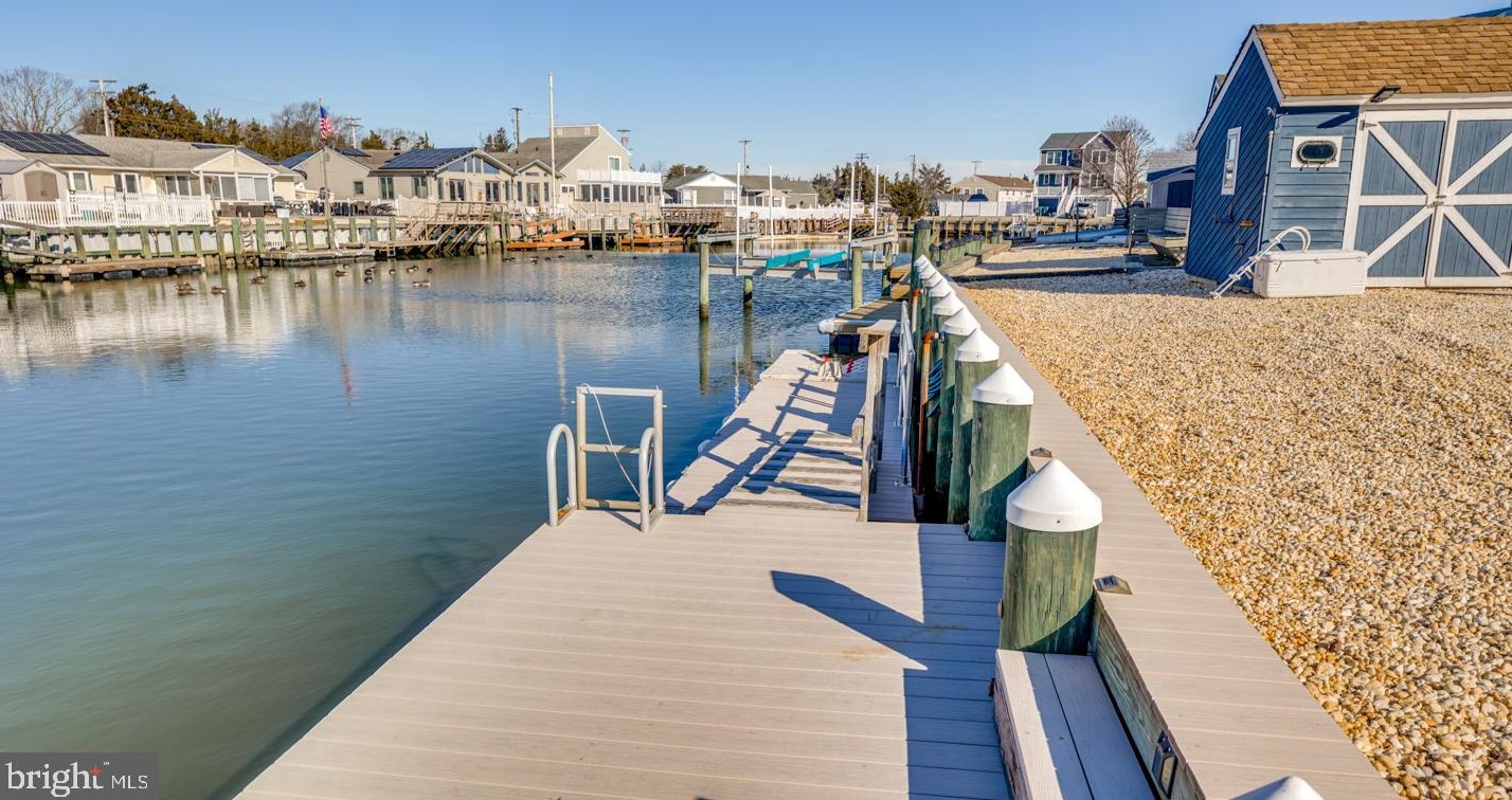 10 Kentucky Dr, Tuckerton NJ  08087-1035 exterior