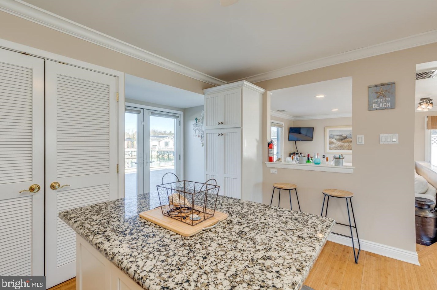 10 Kentucky Dr, Tuckerton NJ  08087-1035 exterior