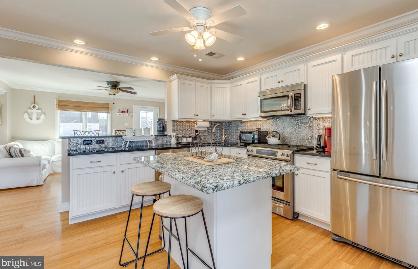 10 Kentucky Dr, Tuckerton NJ  08087-1035 exterior