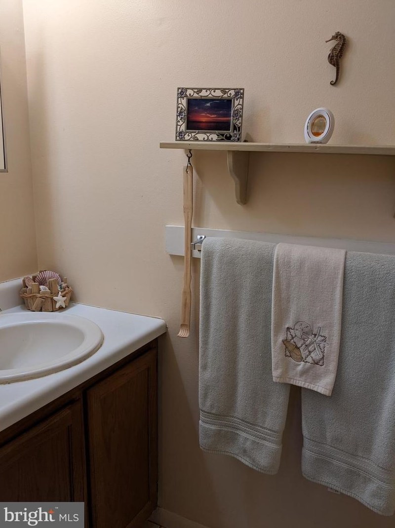 7 Pin Oak Ln, Tuckerton NJ  08087-1853 exterior